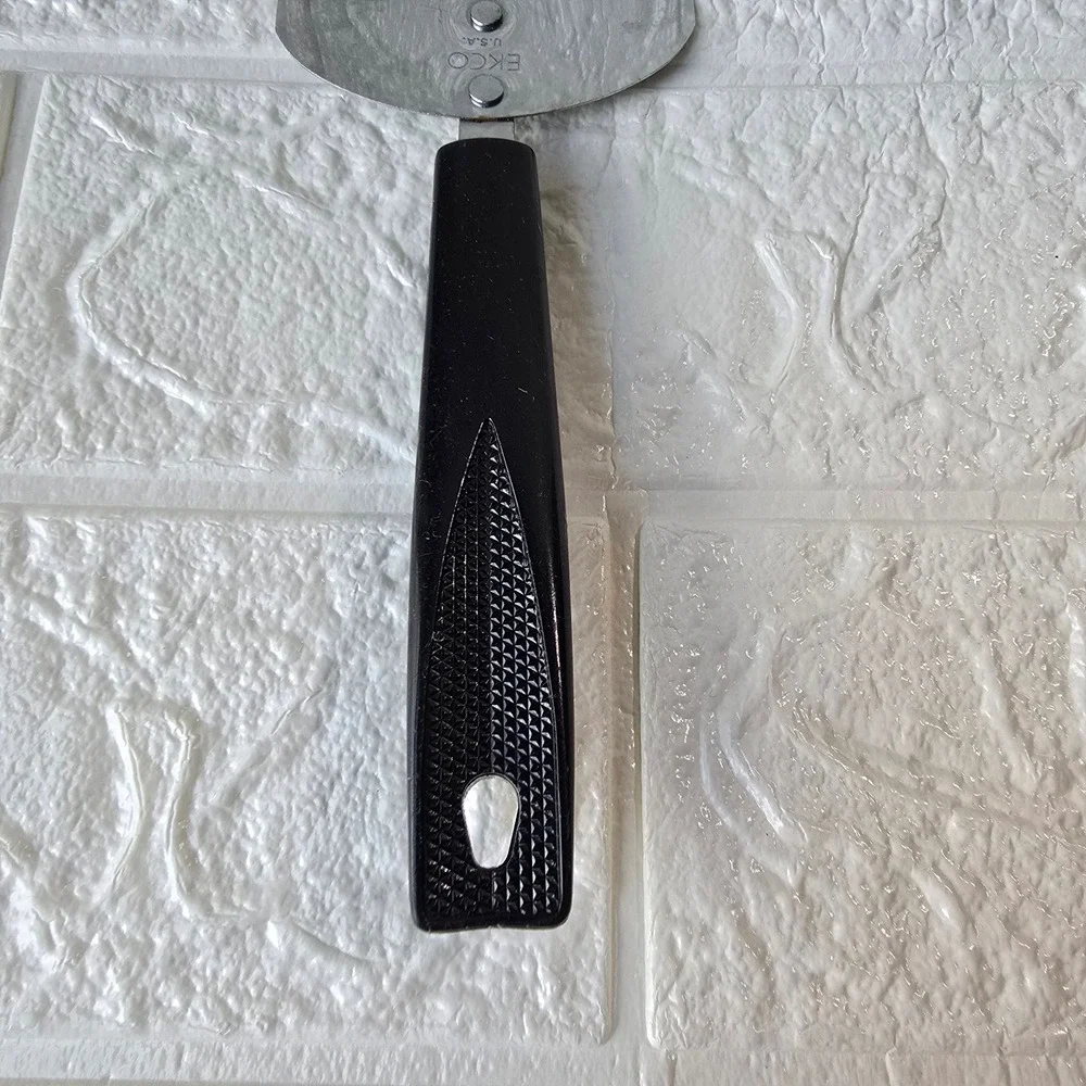 EKCO Vintage Pie Cake Server Stainless USA Black Handle 10 Inch Retro Kitchen
